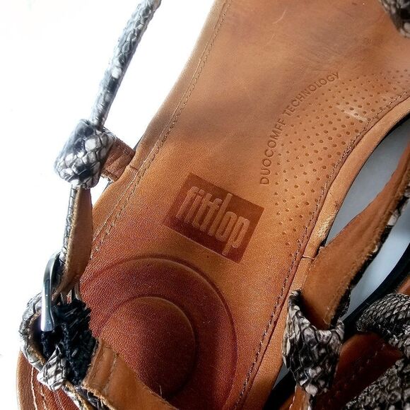 Fitflop Tia Snake Embossed Thong Sandal Size 6 - Picture 6 of 9